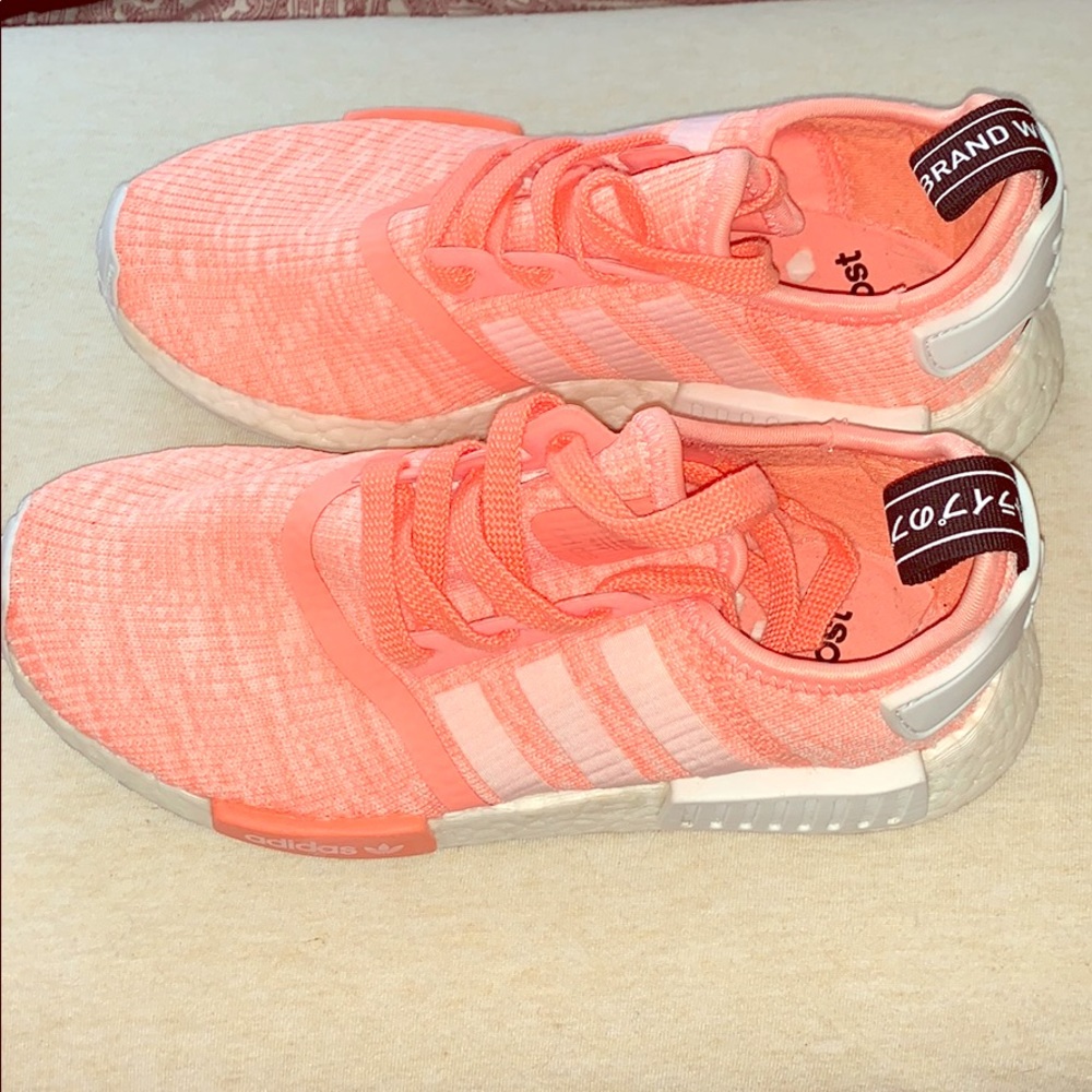 Adidas boost nmd r1 sun glow haze coral pick shoes